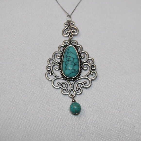 Silver and Turquoise Pendant on a Sterling Silver Necklace - Picture 6 of 14